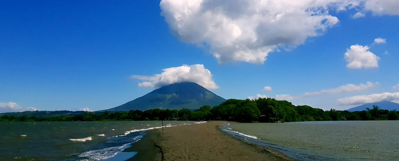 featured_isla_ometepe featured_isla_ometepe